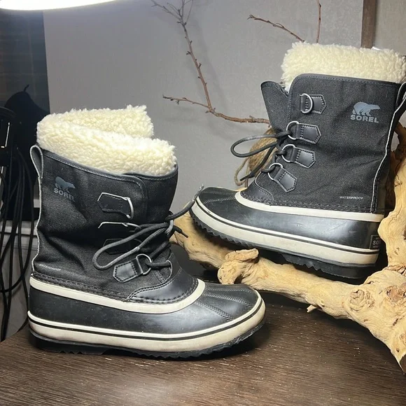 Sorel Winter Carnival Nylon boot - Picture 2 of 8